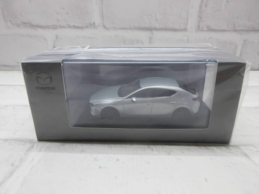 MAZDA　マツダ３ ファストバック 1/43 ソニックシルバーメタリック Amazon | ミニカー 1/43 マツダ MAZDA3 ファストバック ソニック